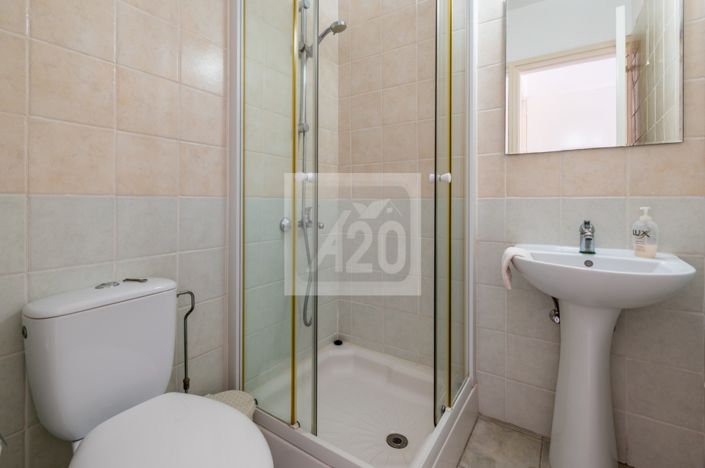 Image No.23-2 Bed Townhouse for sale