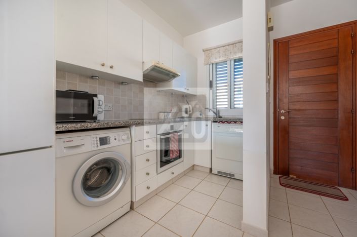 Image No.8-2 Bed Townhouse for sale