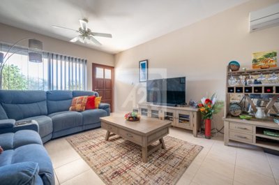 Town House For Sale  in  Polis