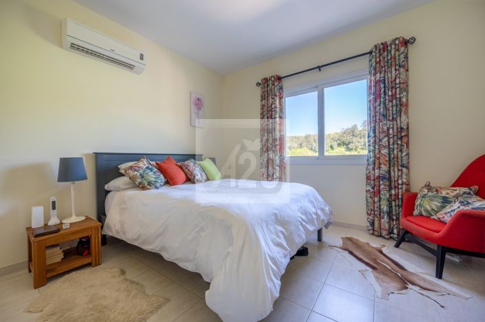 Image No.20-2 Bed Townhouse for sale