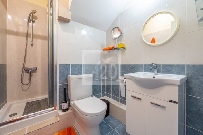 Image No.22-2 Bed Townhouse for sale