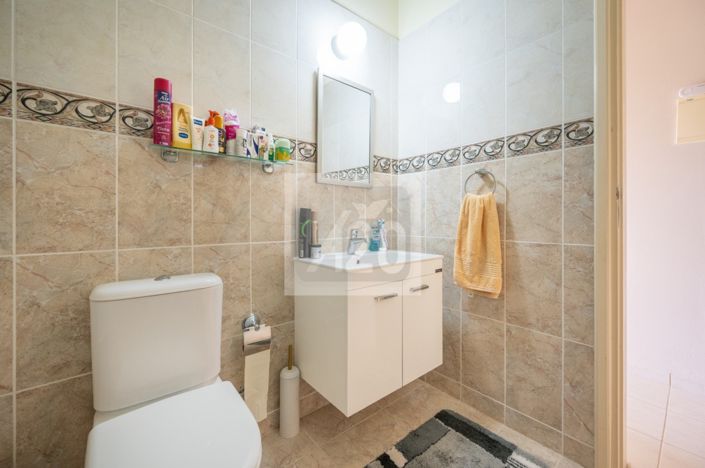 Image No.24-2 Bed Townhouse for sale