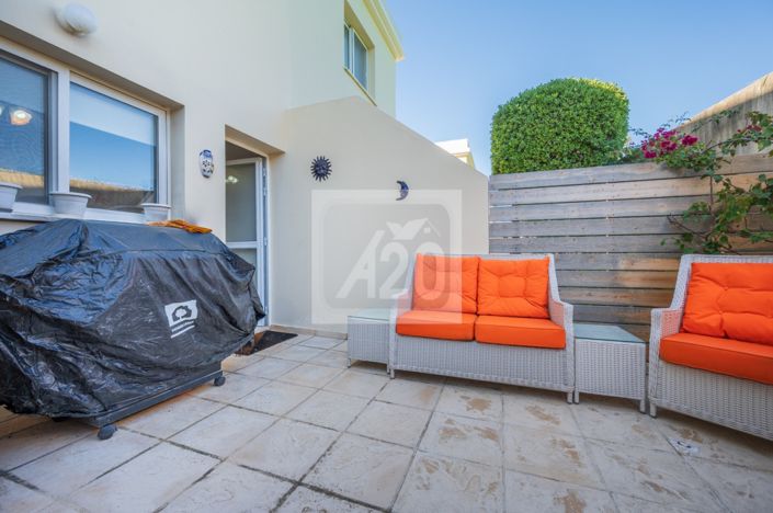 Image No.28-2 Bed Townhouse for sale