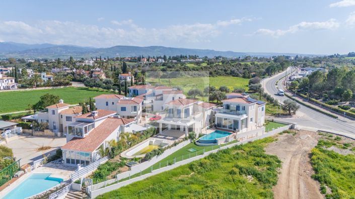 Image No.27-3 Bed Villa for sale