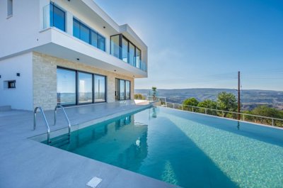 Detached Villa For Sale  in  Peristerona