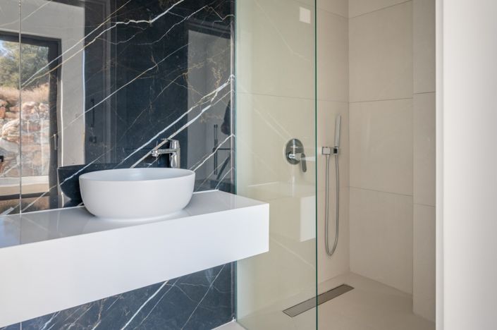 Image No.24-5 Bed Villa for sale