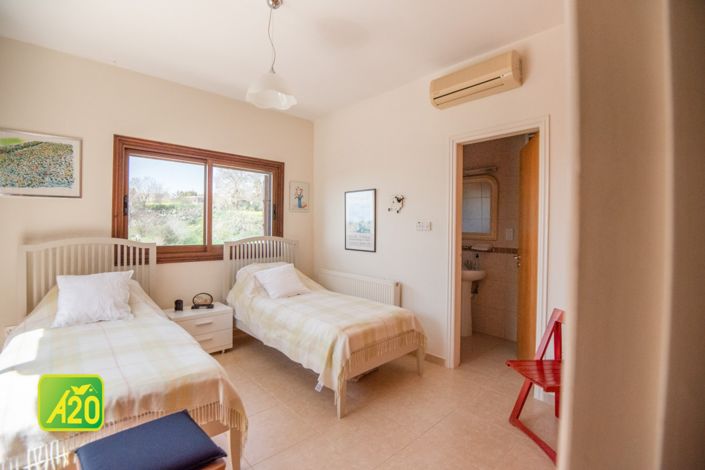 Image No.10-3 Bed Villa for sale