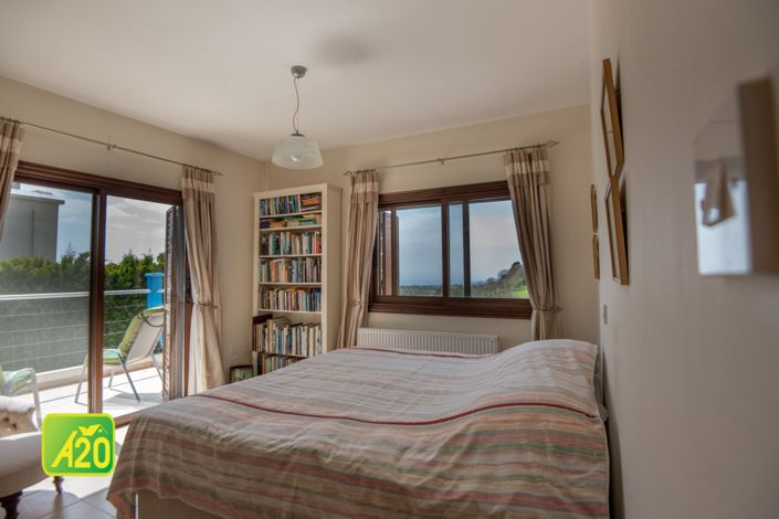 Image No.14-3 Bed Villa for sale