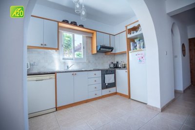 Detached Villa For Sale  in  Prodromi