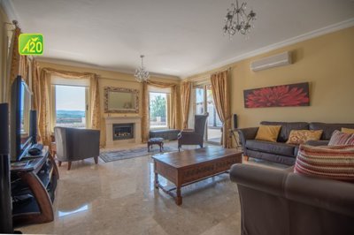 Detached Villa For Sale  in  Simou