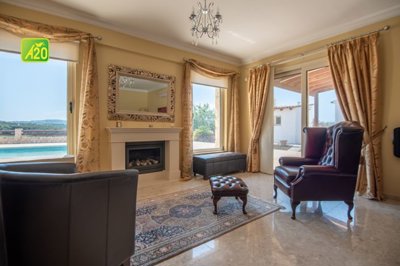 Detached Villa For Sale  in  Simou