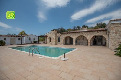Detached Villa For Sale  in  Simou