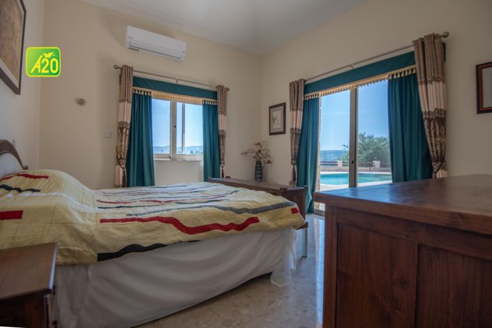 Image No.20-4 Bed Villa for sale