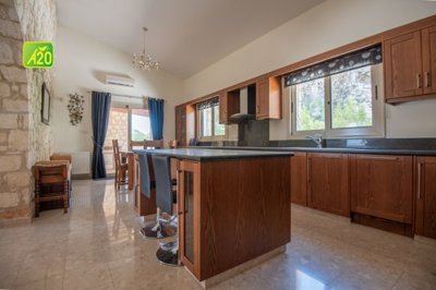 Detached Villa For Sale  in  Simou