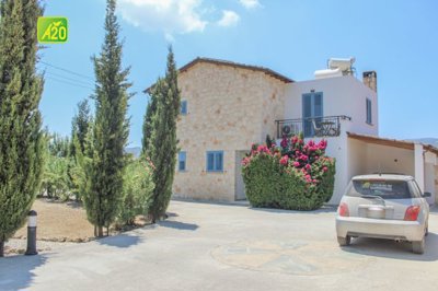 Detached Villa For Sale  in  Giolou