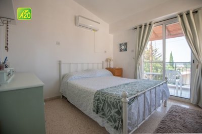 Maisonette For Sale  in  Lysos