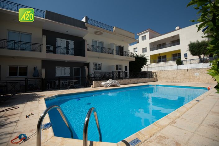 Image No.16-2 Bed Townhouse for sale