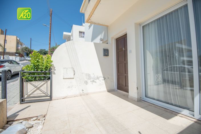 Image No.18-2 Bed Townhouse for sale