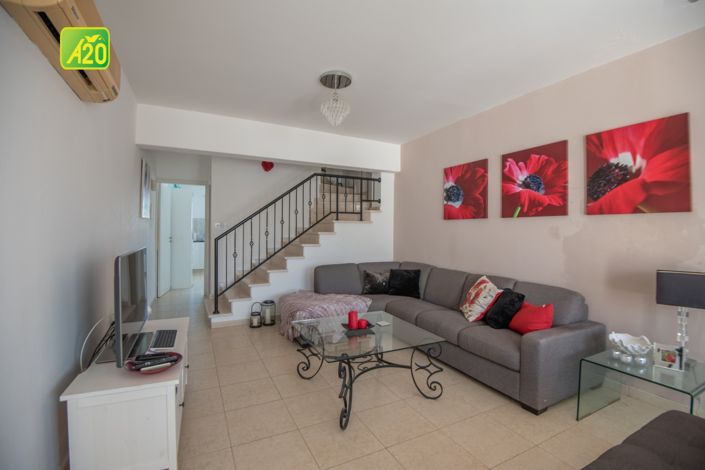 Image No.2-2 Bed Townhouse for sale
