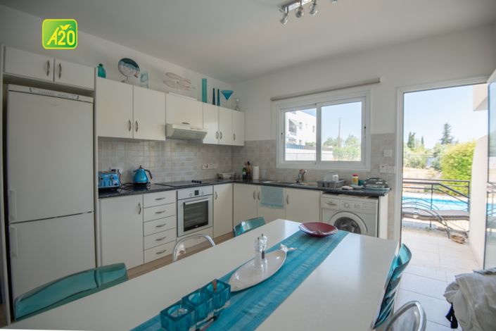 Image No.4-2 Bed Townhouse for sale