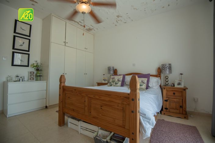 Image No.9-2 Bed Townhouse for sale