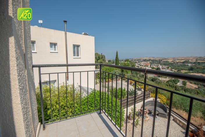 Image No.10-2 Bed Townhouse for sale