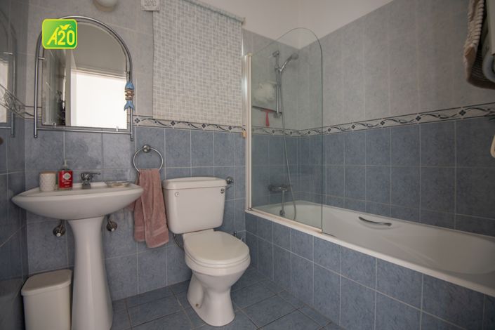 Image No.11-2 Bed Townhouse for sale