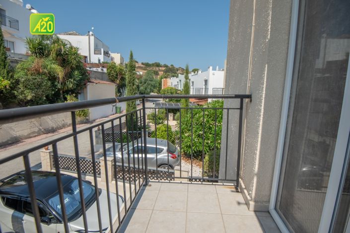 Image No.13-2 Bed Townhouse for sale
