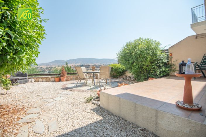 Image No.16-2 Bed Townhouse for sale