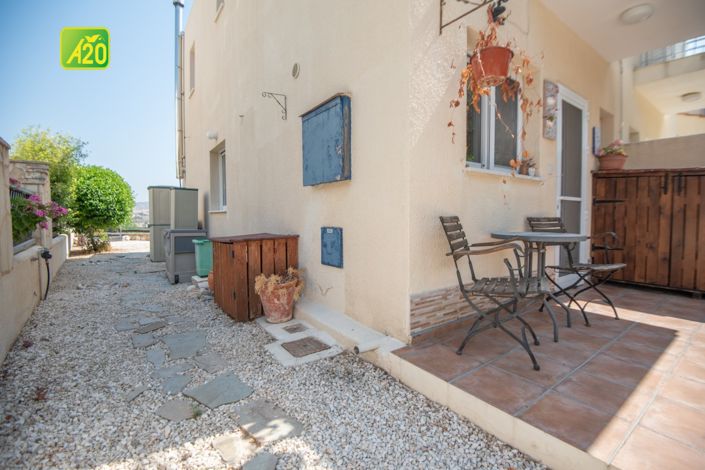 Image No.18-2 Bed Townhouse for sale