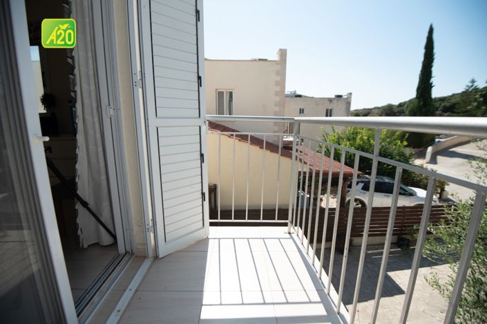 Image No.11-2 Bed Townhouse for sale