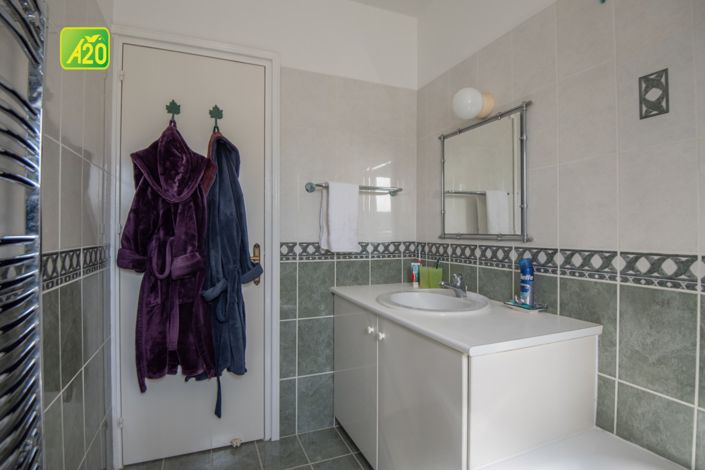 Image No.17-2 Bed Apartment for sale