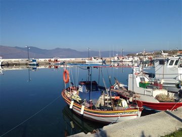 xskala-polichnitos-harbour