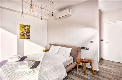 master-bedroom-3-luxury-seafront-villa-crete-
