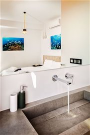 master-bedroom-2-luxury-seafront-villa-crete-