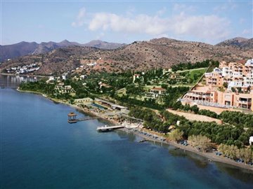 Coastline of the complex