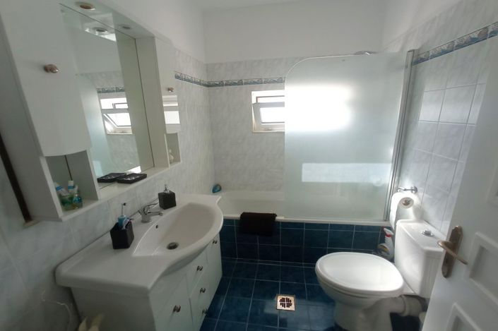 Image No.16-4 Bed House for sale
