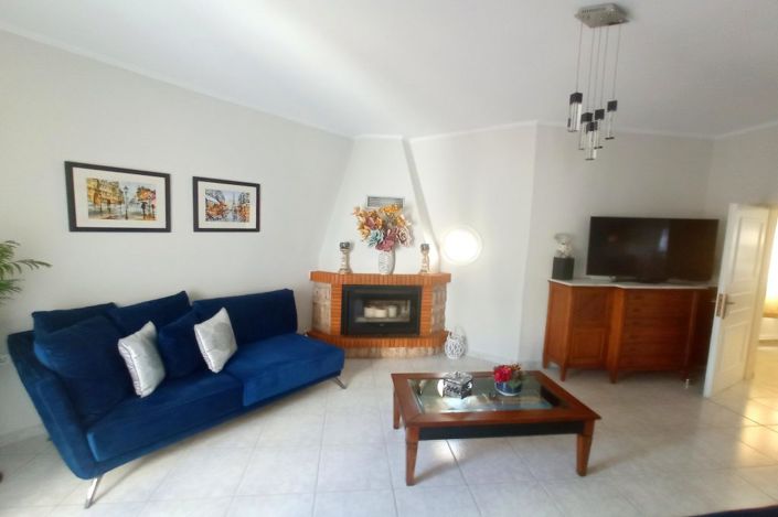 Image No.31-4 Bed House for sale