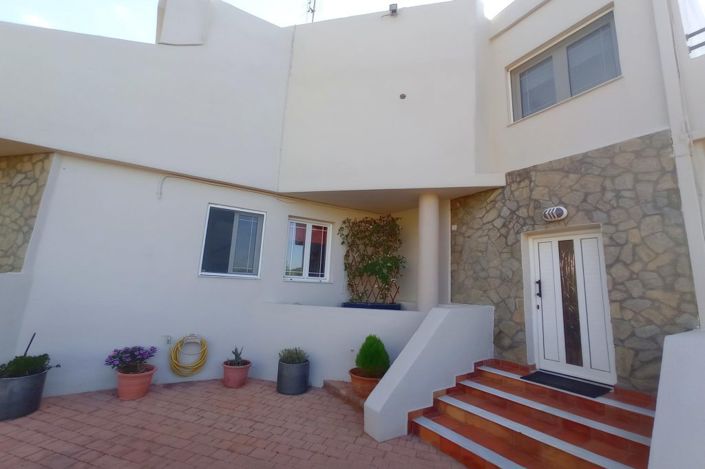 Image No.5-4 Bed House for sale