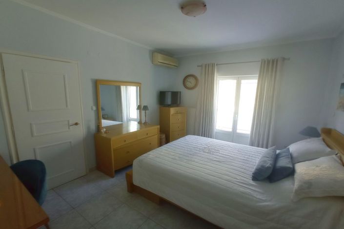 Image No.9-4 Bed House for sale