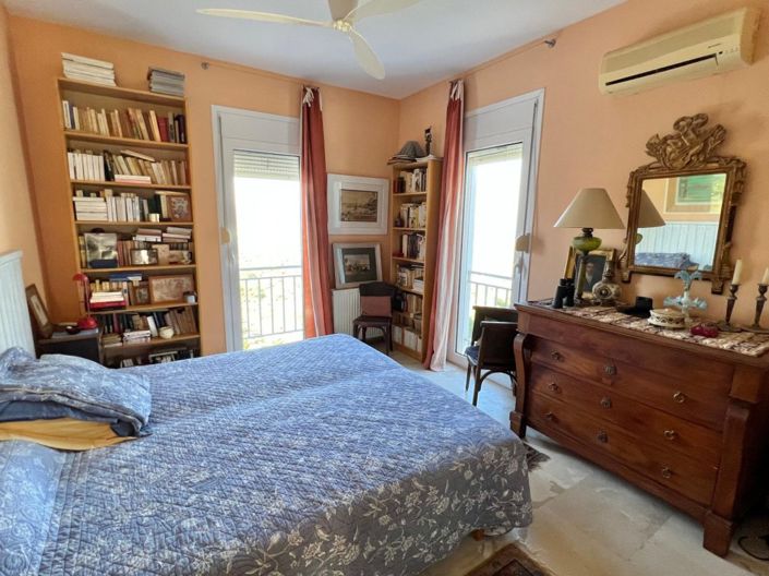 Image No.18-3 Bed House for sale