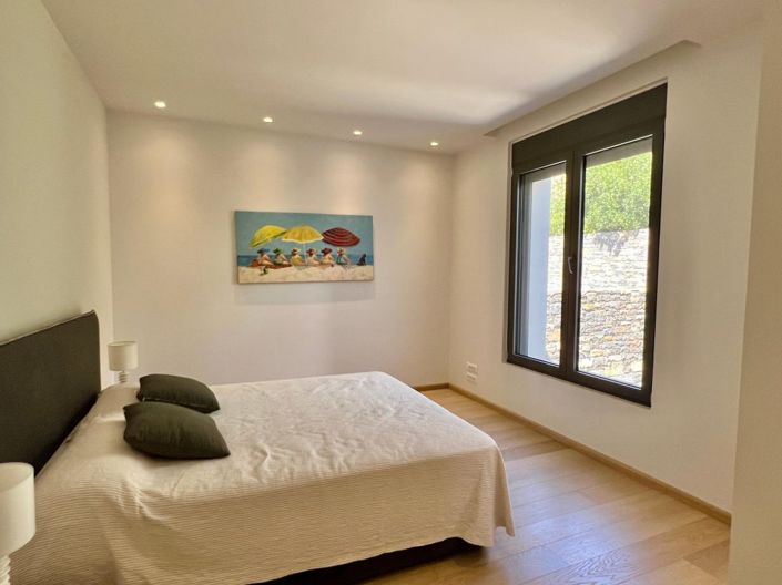 Image No.26-6 Bed Villa for sale