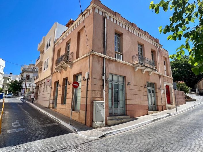 Image No.1-Maison de 5 chambres à vendre à Agios Nikolaos