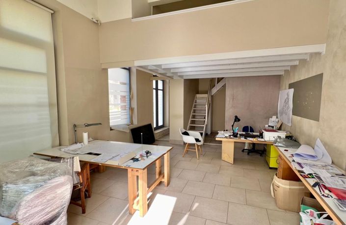 Image No.3-5 Bed House for sale