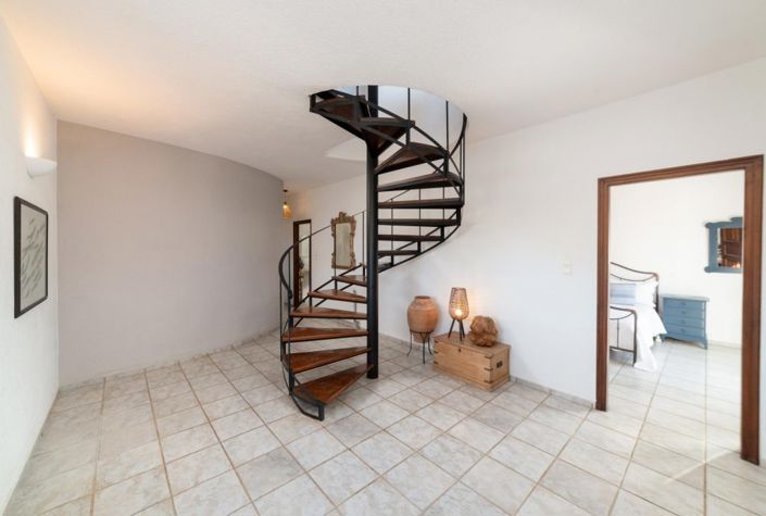Image No.11-5 Bed House for sale