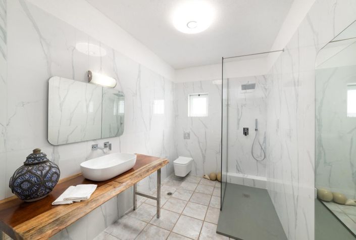 Image No.12-5 Bed House for sale