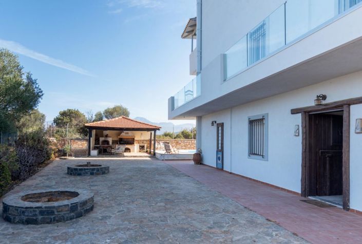 Image No.24-5 Bed House for sale