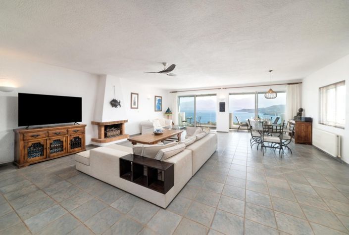 Image No.6-5 Bed House for sale