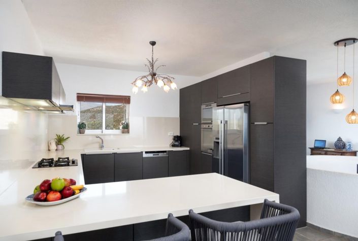 Image No.9-5 Bed House for sale