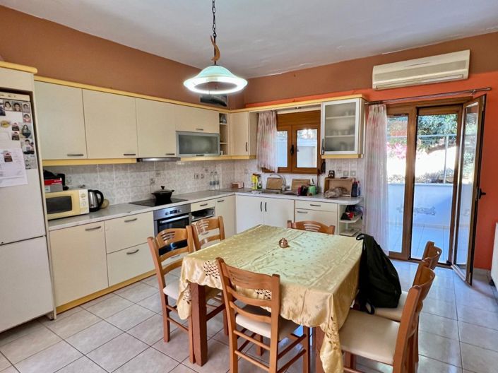 Image No.12-3 Bed House for sale